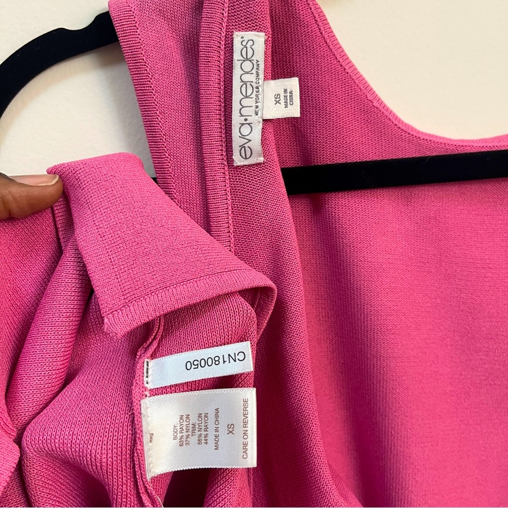 Eva Mendes for New York & Company Sleeveless Blouson Tied V-Back Knit Dress - XS - Picture 4 of 13